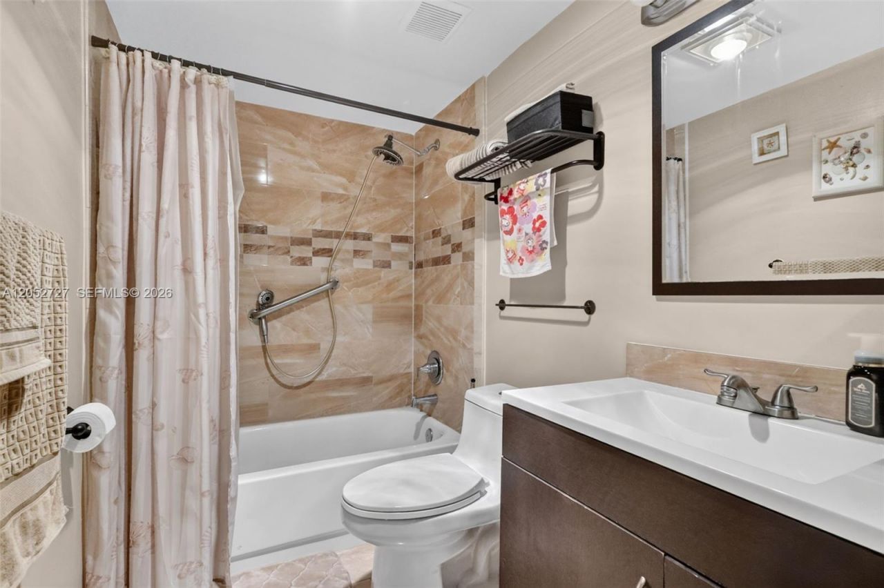 2377 N 37th Ave , Hollywood, FL 33021 Photo