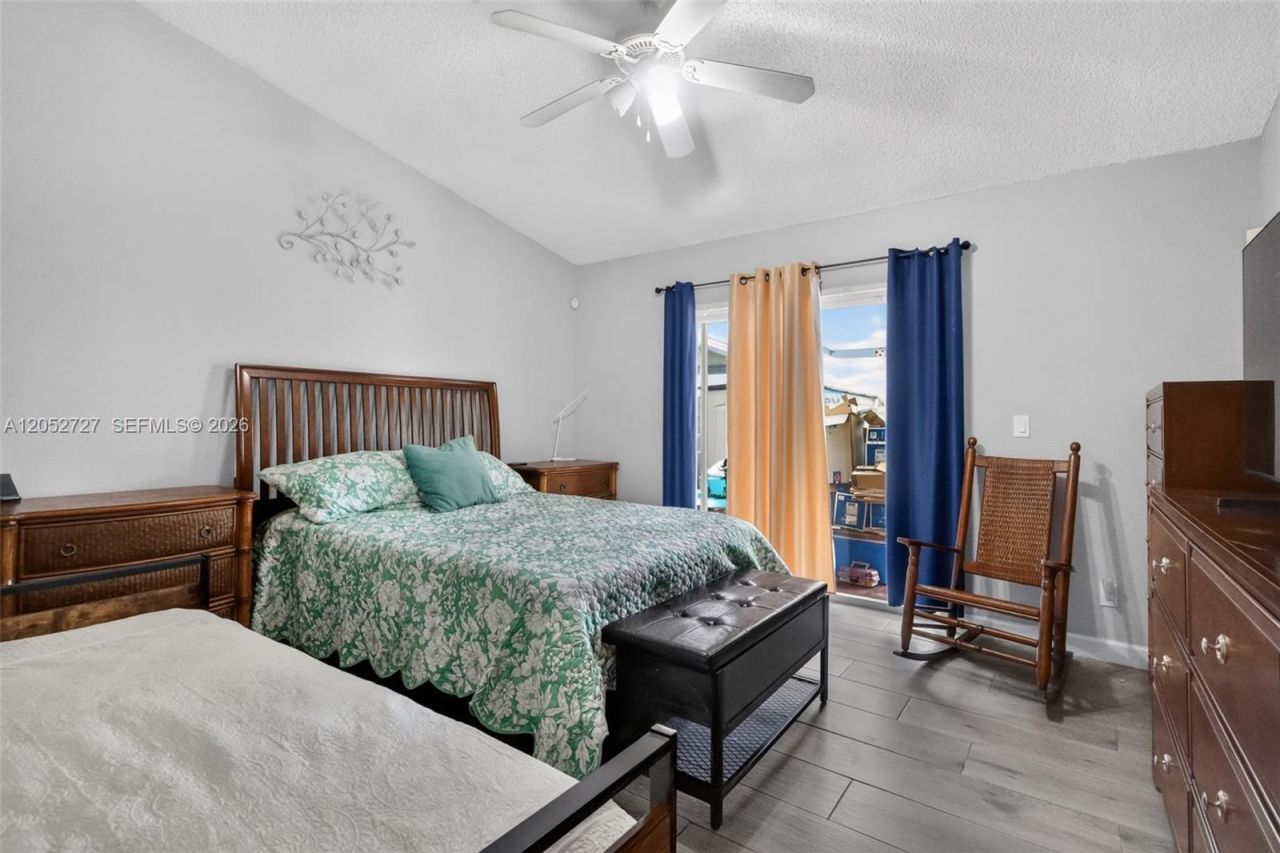 2377 N 37th Ave , Hollywood, FL 33021 Photo
