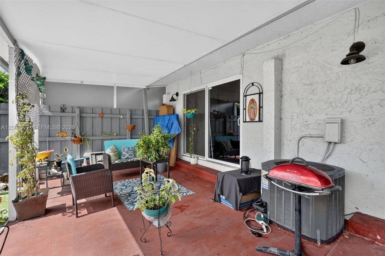 2377 N 37th Ave , Hollywood, FL 33021 Photo