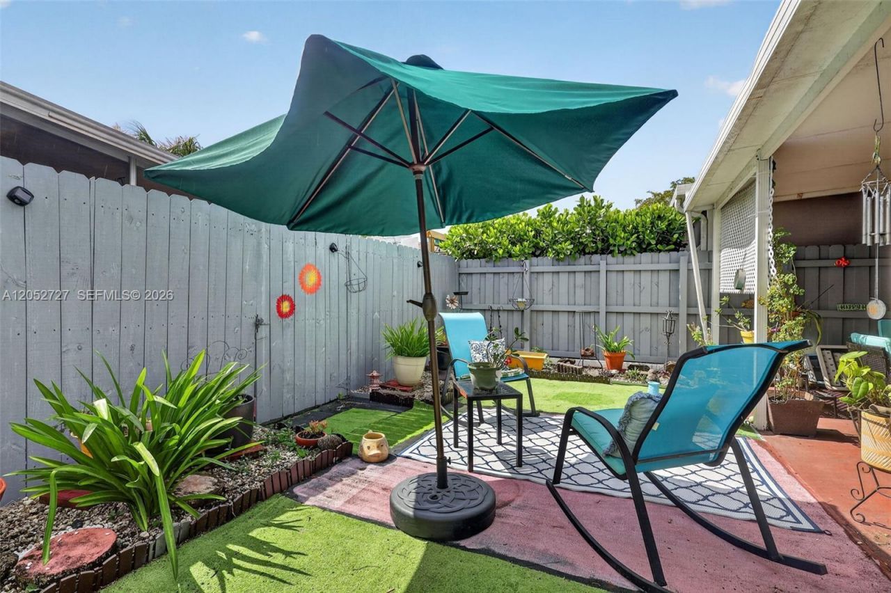 2377 N 37th Ave , Hollywood, FL 33021 Photo