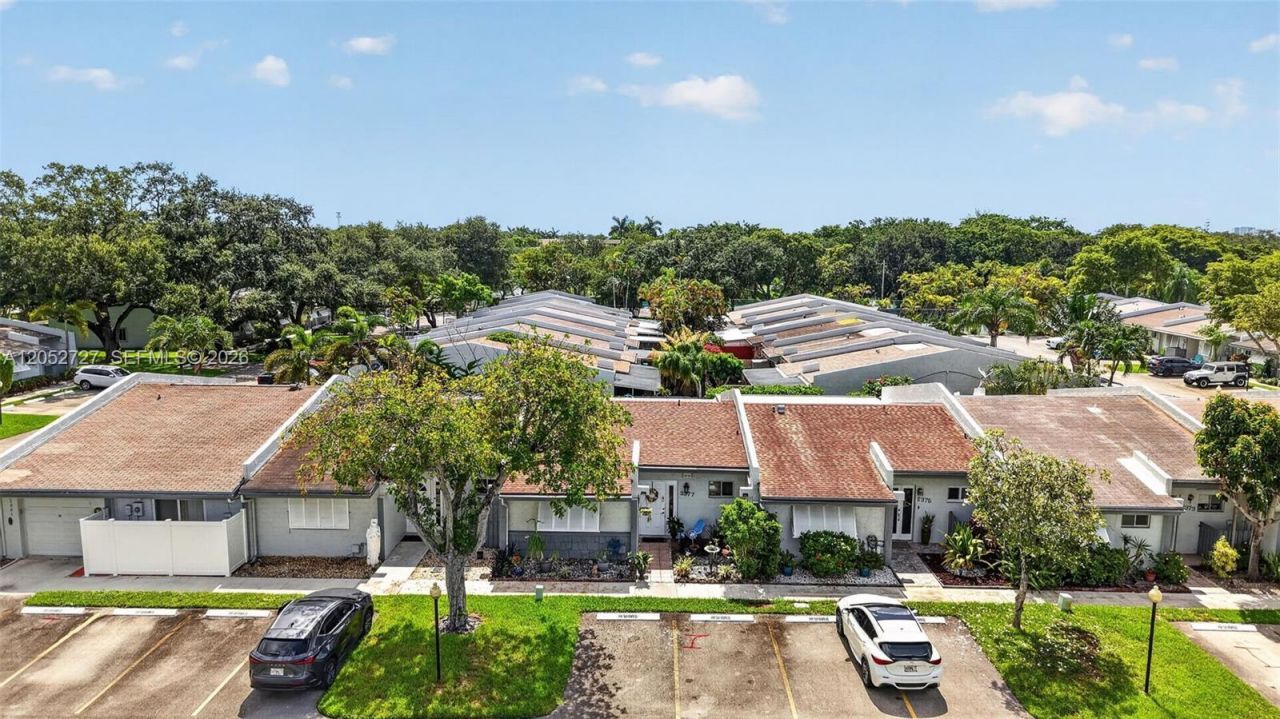 2377 N 37th Ave , Hollywood, FL 33021 Photo