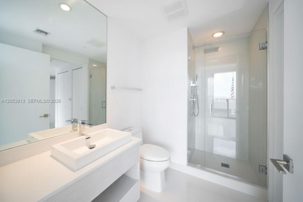 55 SW 9th St , Unit 3207, Miami, FL 33130 Photo