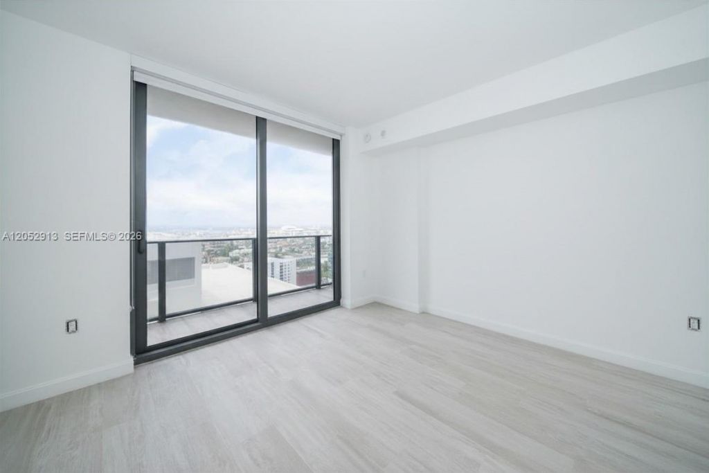 55 SW 9th St , Unit 3207, Miami, FL 33130 Photo