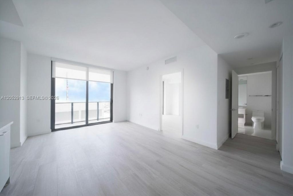 55 SW 9th St , Unit 3207, Miami, FL 33130 Photo