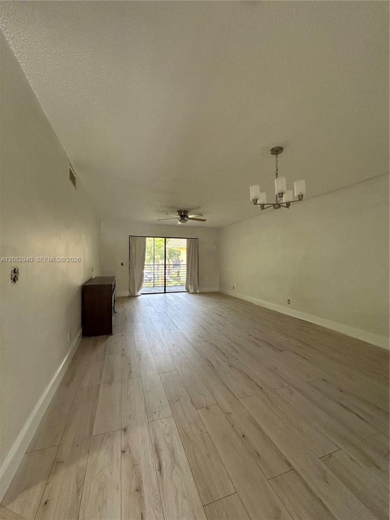 200 Gate Rd , Unit 202, Hollywood, FL 33024 Photo