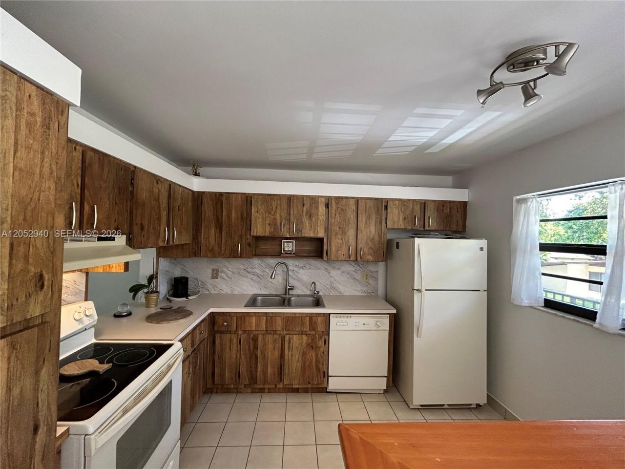 200 Gate Rd , Unit 202, Hollywood, FL 33024 Photo