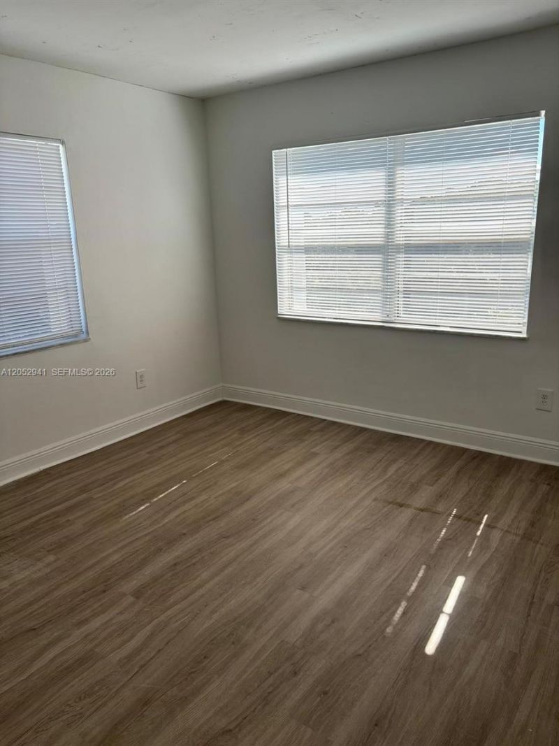 488 NW 165th St Rd , Unit B-616, Miami, FL 33169 Photo