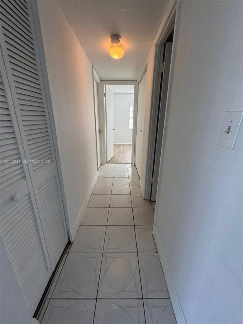488 NW 165th St Rd , Unit B-616, Miami, FL 33169 Photo
