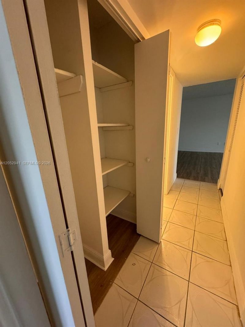 488 NW 165th St Rd , Unit B-616, Miami, FL 33169 Photo