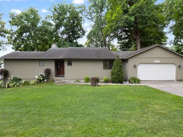 22403 Maple Row Street, Cassopolis, MI 49031