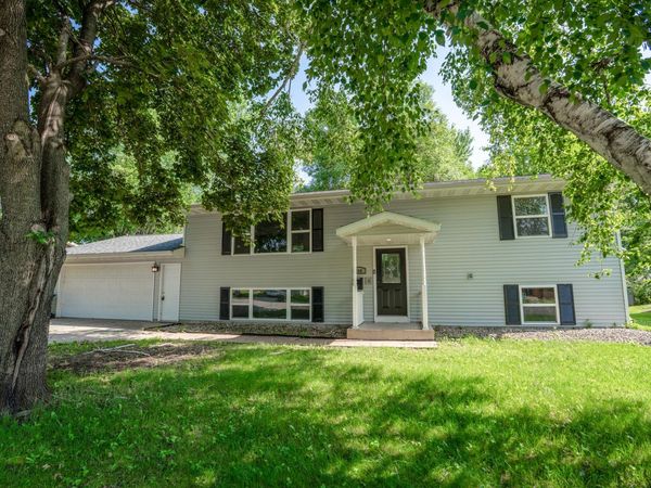 708 Olena Avenue SE, Willmar, MN 56201