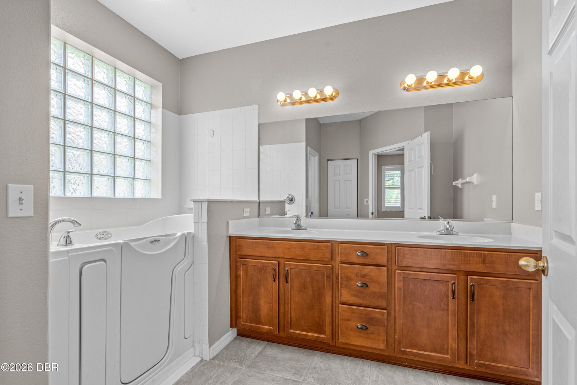 511 Safe Harbor Drive, Edgewater, FL 32141 Photo