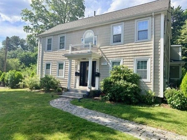 698 Salem Street, Unit 1, Lynnfield, MA 01940