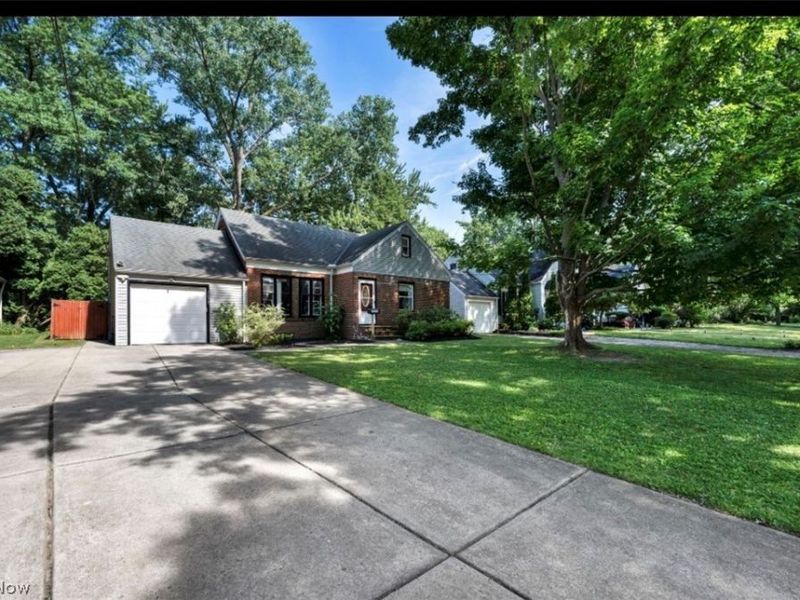 1699 Lyndhurst, Lyndhurst, OH 44124 Photo 4