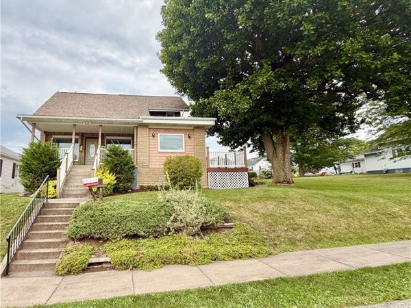 67 Redwood Ave, Uniontown, PA 15401