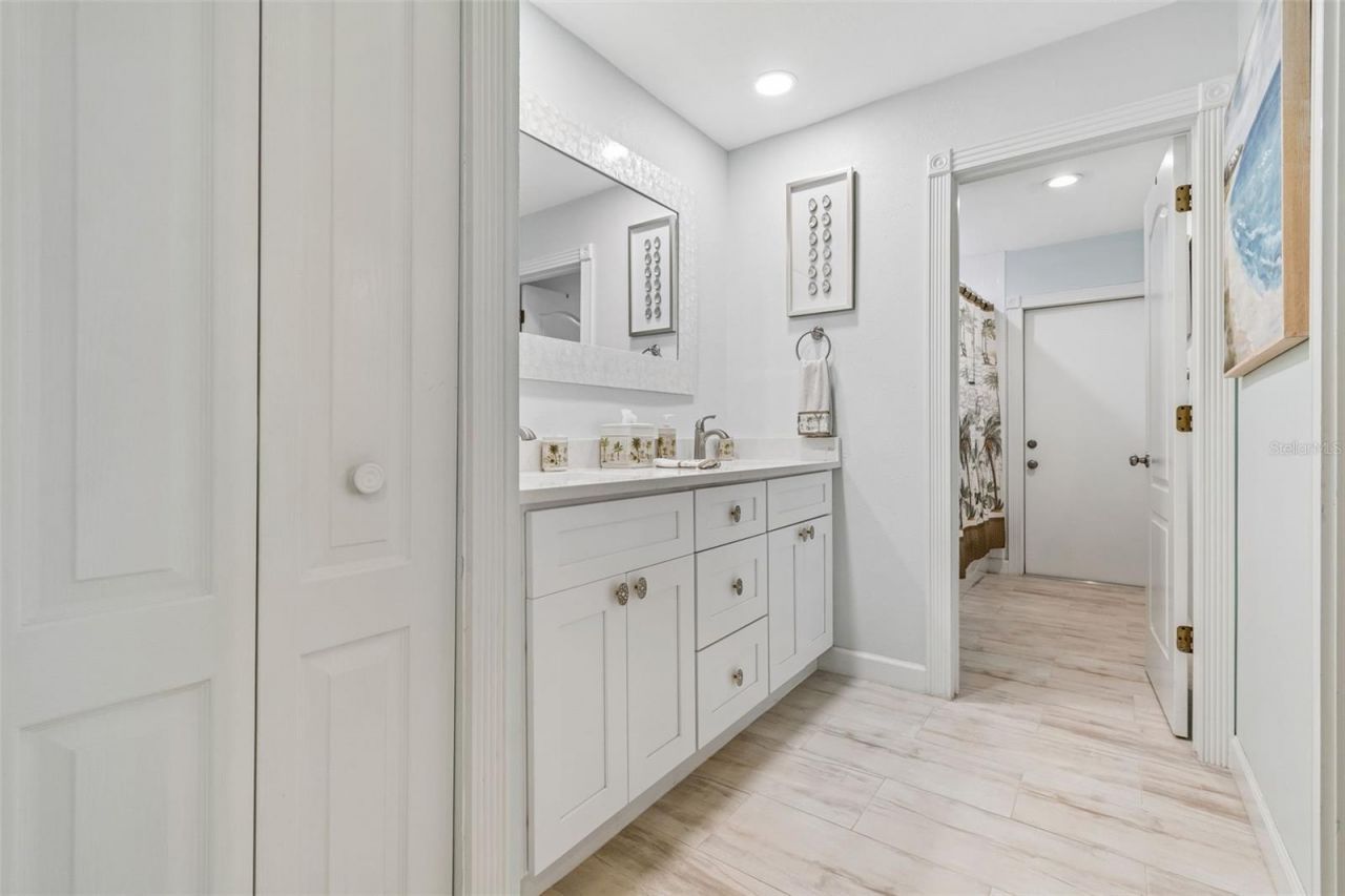 4627 Trails Drive , Sarasota, FL 34232 Photo
