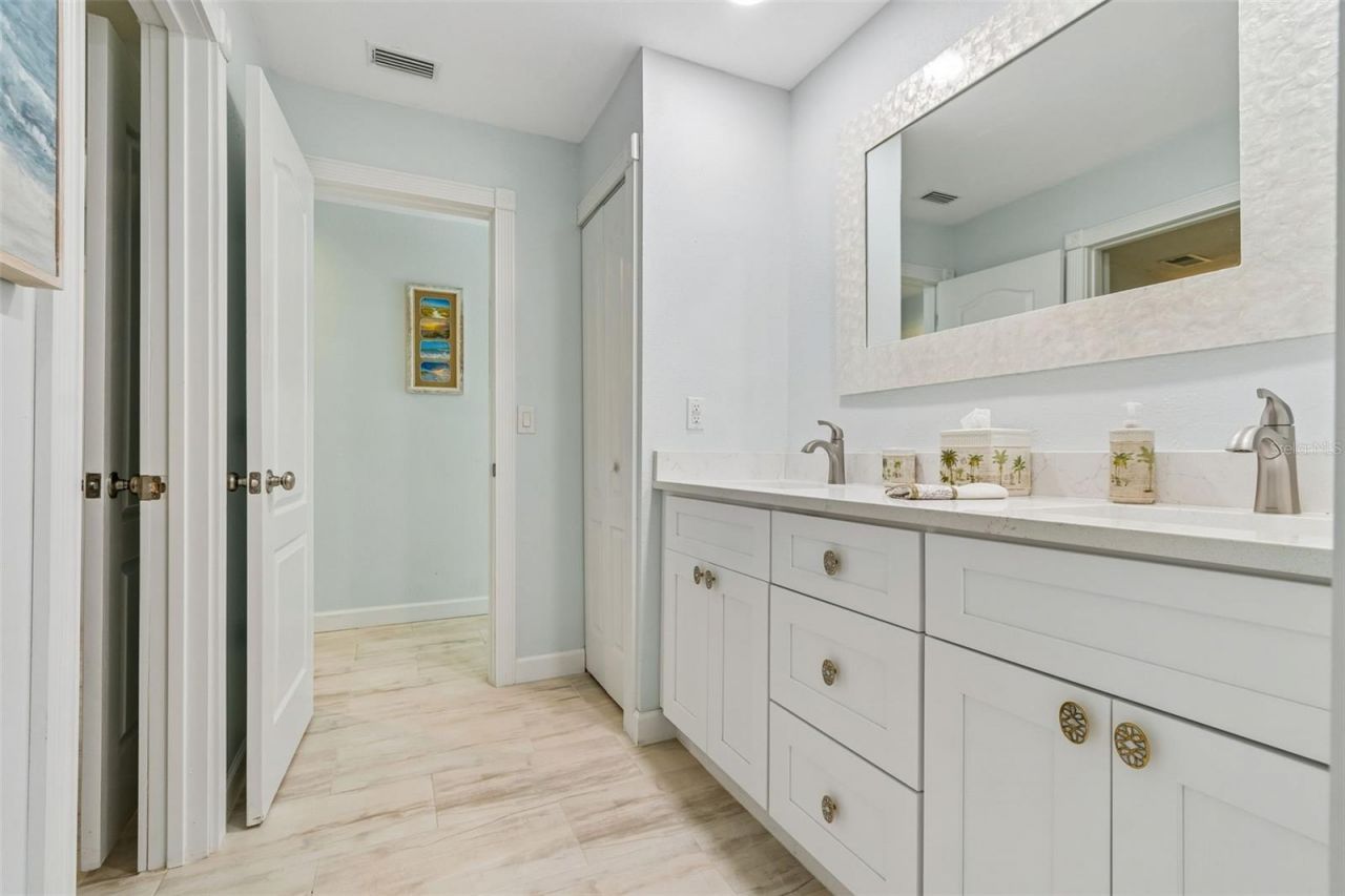 4627 Trails Drive , Sarasota, FL 34232 Photo