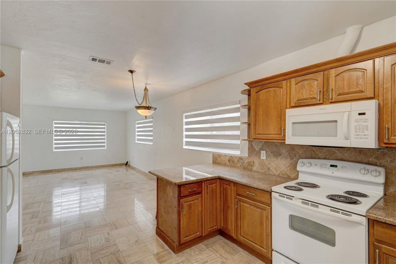 3635 SW 88th Ct, Miami, FL 33165 Photo