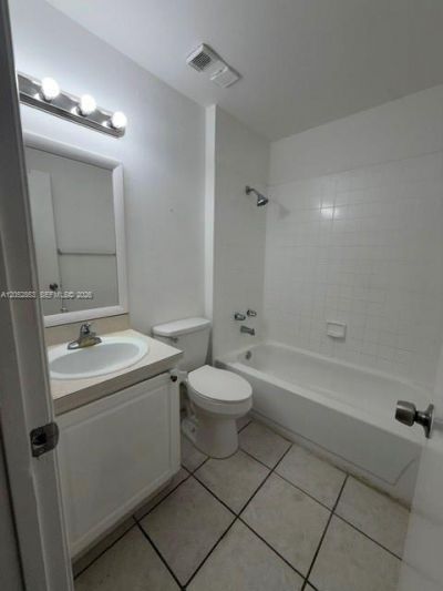 2421 NW 96th Ter , Unit 20J, Pembroke Pines, FL 33024 Photo