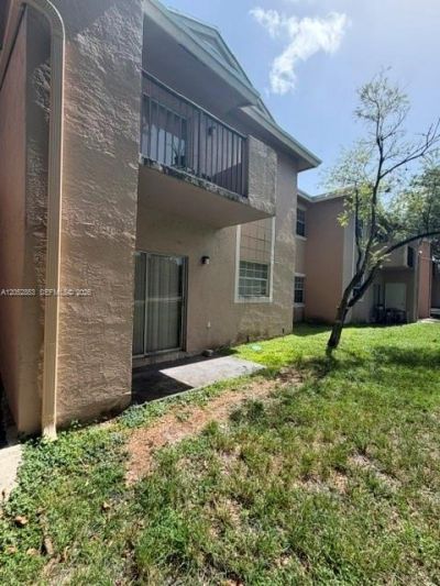 2421 NW 96th Ter , Unit 20J, Pembroke Pines, FL 33024 Photo