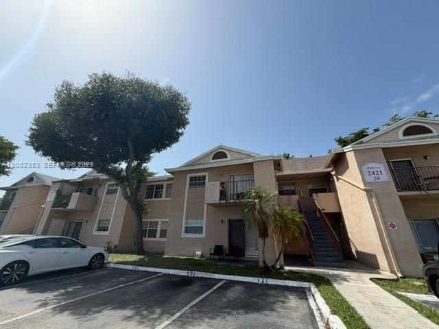 2421 NW 96th Ter , Unit 20J, Pembroke Pines, FL 33024 Photo