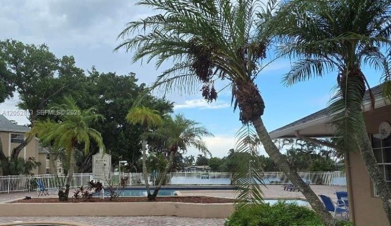 2421 NW 96th Ter , Unit 20J, Pembroke Pines, FL 33024 Photo