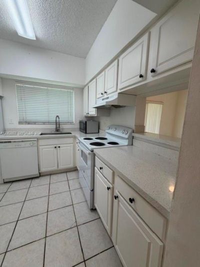 2421 NW 96th Ter , Unit 20J, Pembroke Pines, FL 33024 Photo
