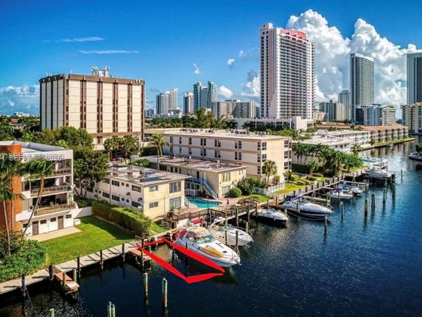 2380 Diana Dr , Hallandale Beach, FL 33009