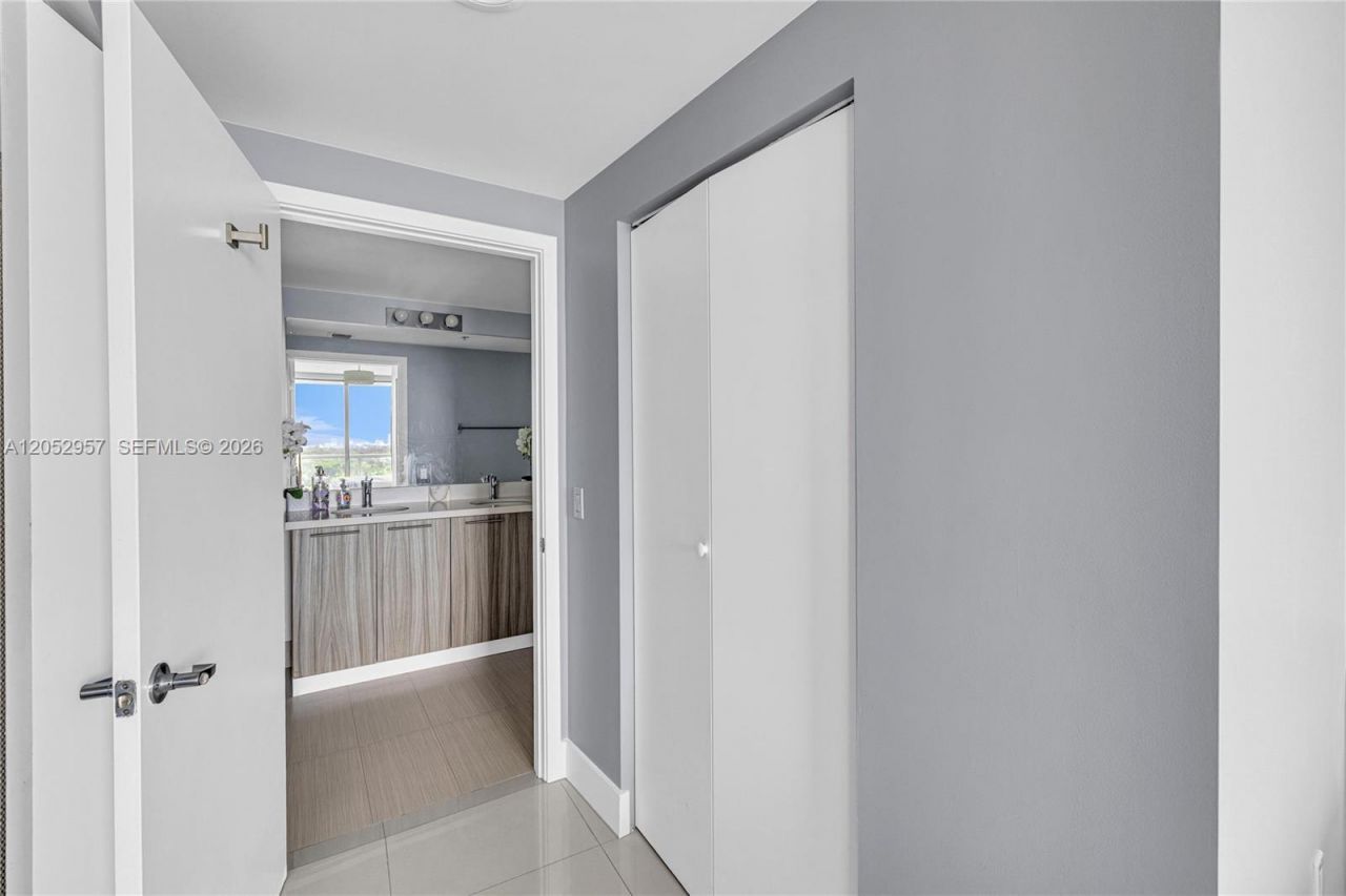 6700 Indian Creek Dr , Unit 1205, Miami Beach, FL 33141 Photo
