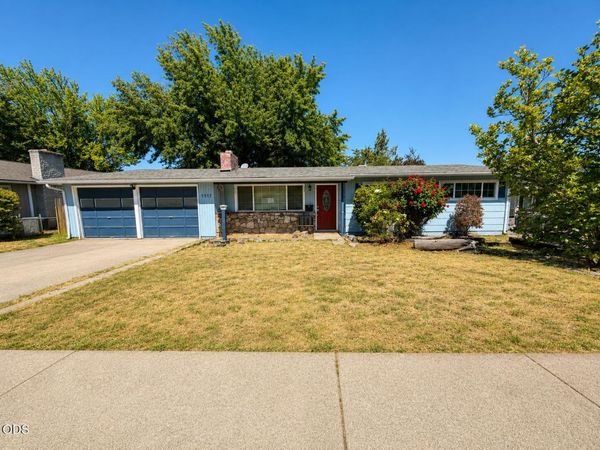 1517 Oleander Street, Medford, OR 97504
