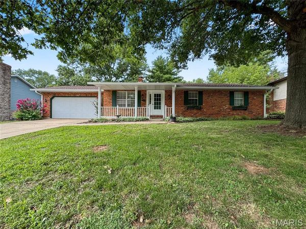 755 Klein Drive, Smithton, IL 62285
