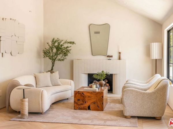 8353 Sunset View Drive, Los Angeles, CA 90069