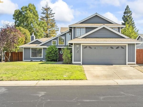 1030 Betsy Ross DR, Roseville, CA 95747