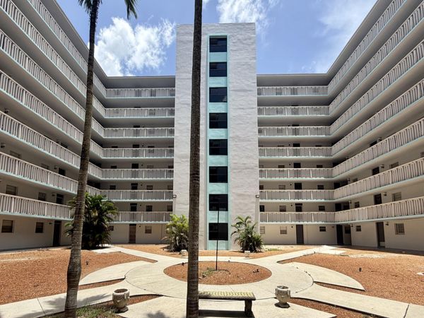 15600 NW 7th Avenue, Unit 303, Miami, FL 33169