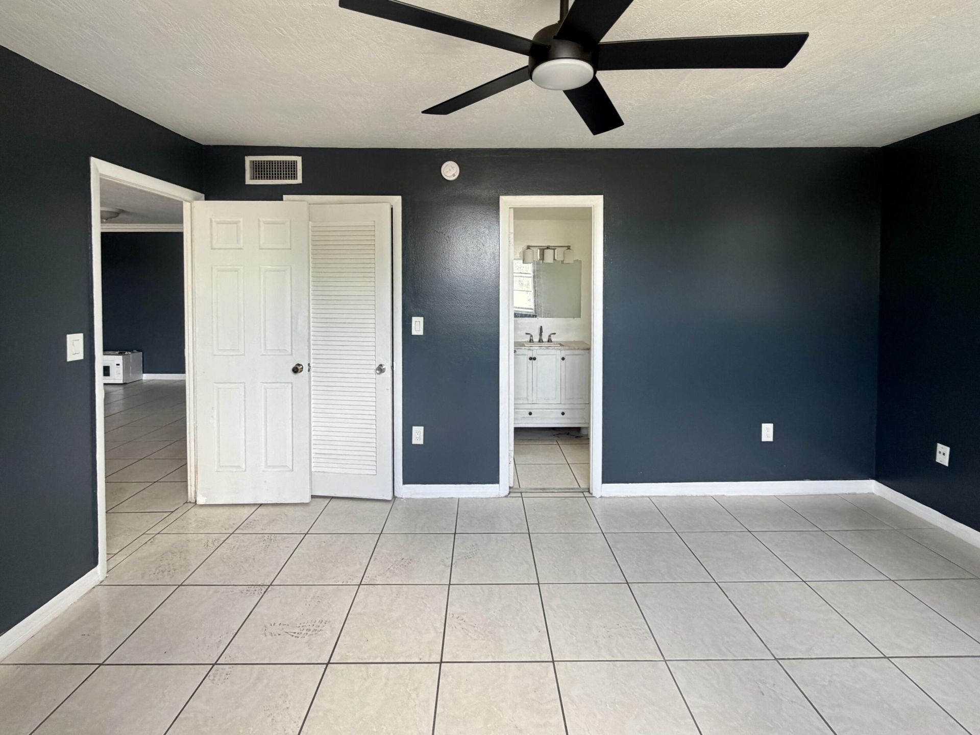 15600 NW 7th Avenue, Unit 303, Miami, FL 33169 Photo