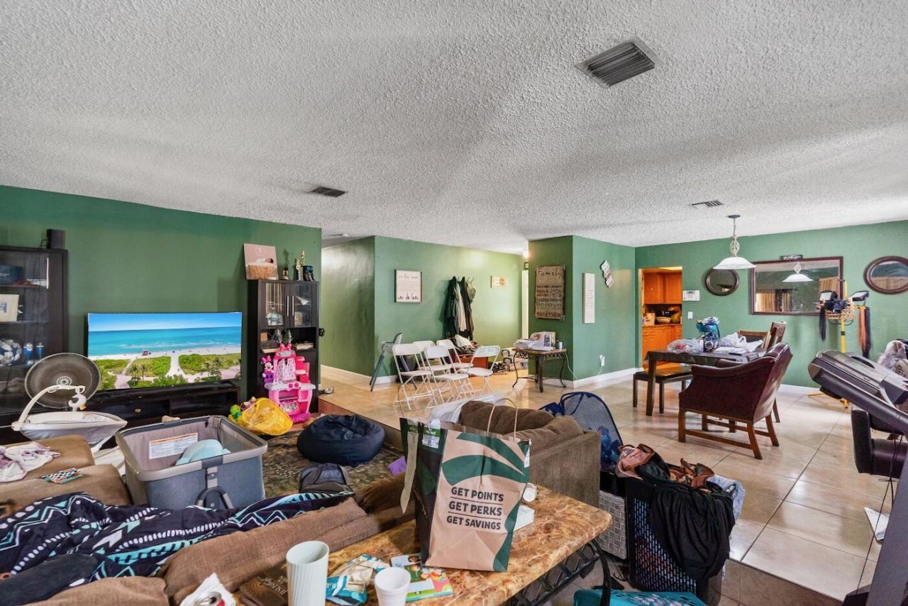 3031 NW 69th Terrace, Miami, FL 33147 Photo