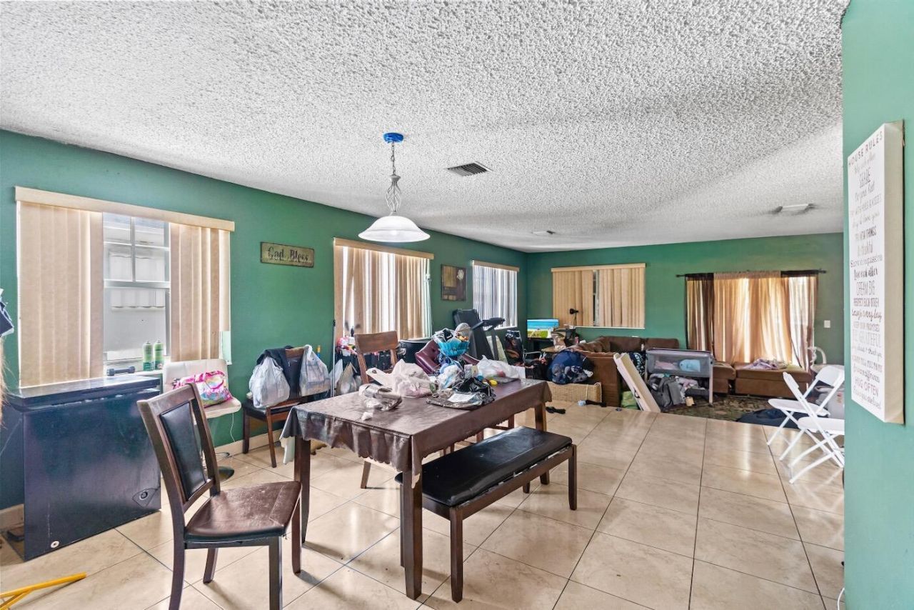 3031 NW 69th Terrace, Miami, FL 33147 Photo