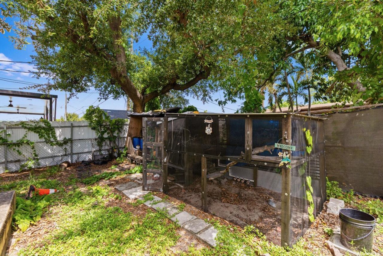 3031 NW 69th Terrace, Miami, FL 33147 Photo