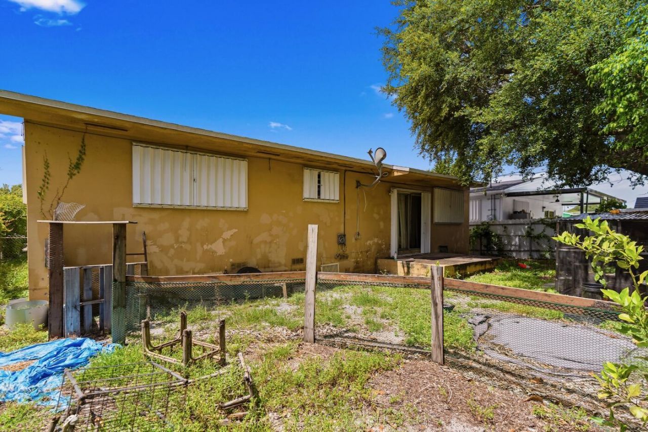 3031 NW 69th Terrace, Miami, FL 33147 Photo