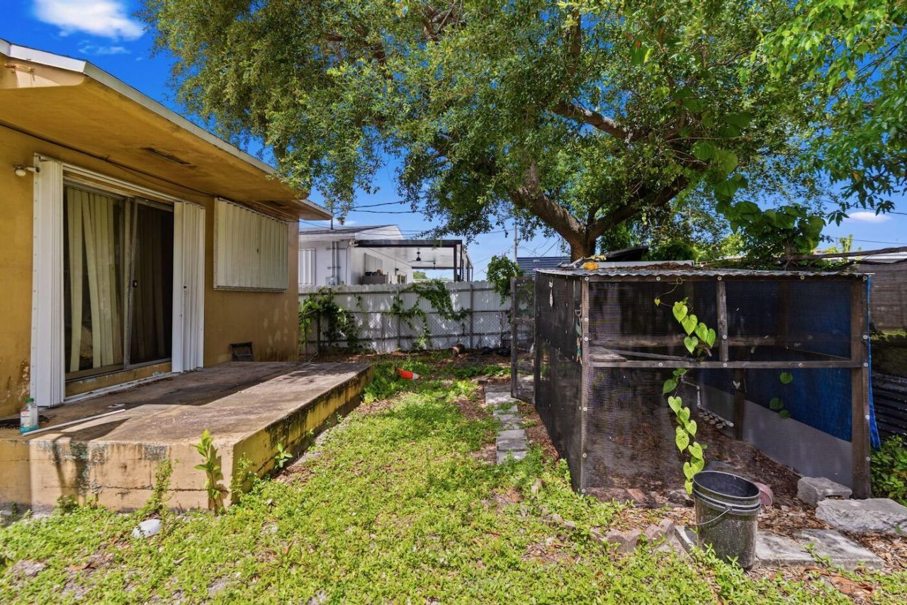 3031 NW 69th Terrace, Miami, FL 33147 Photo
