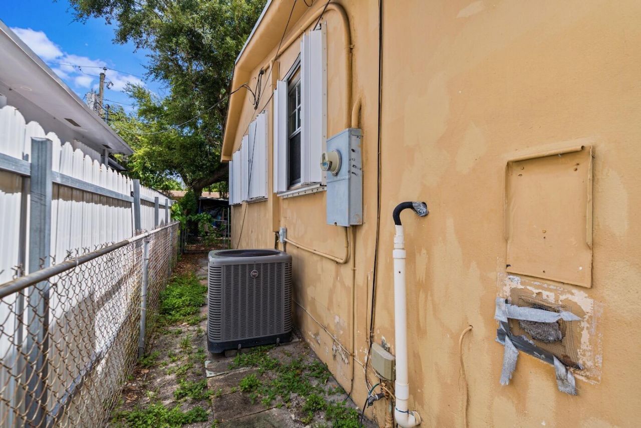 3031 NW 69th Terrace, Miami, FL 33147 Photo