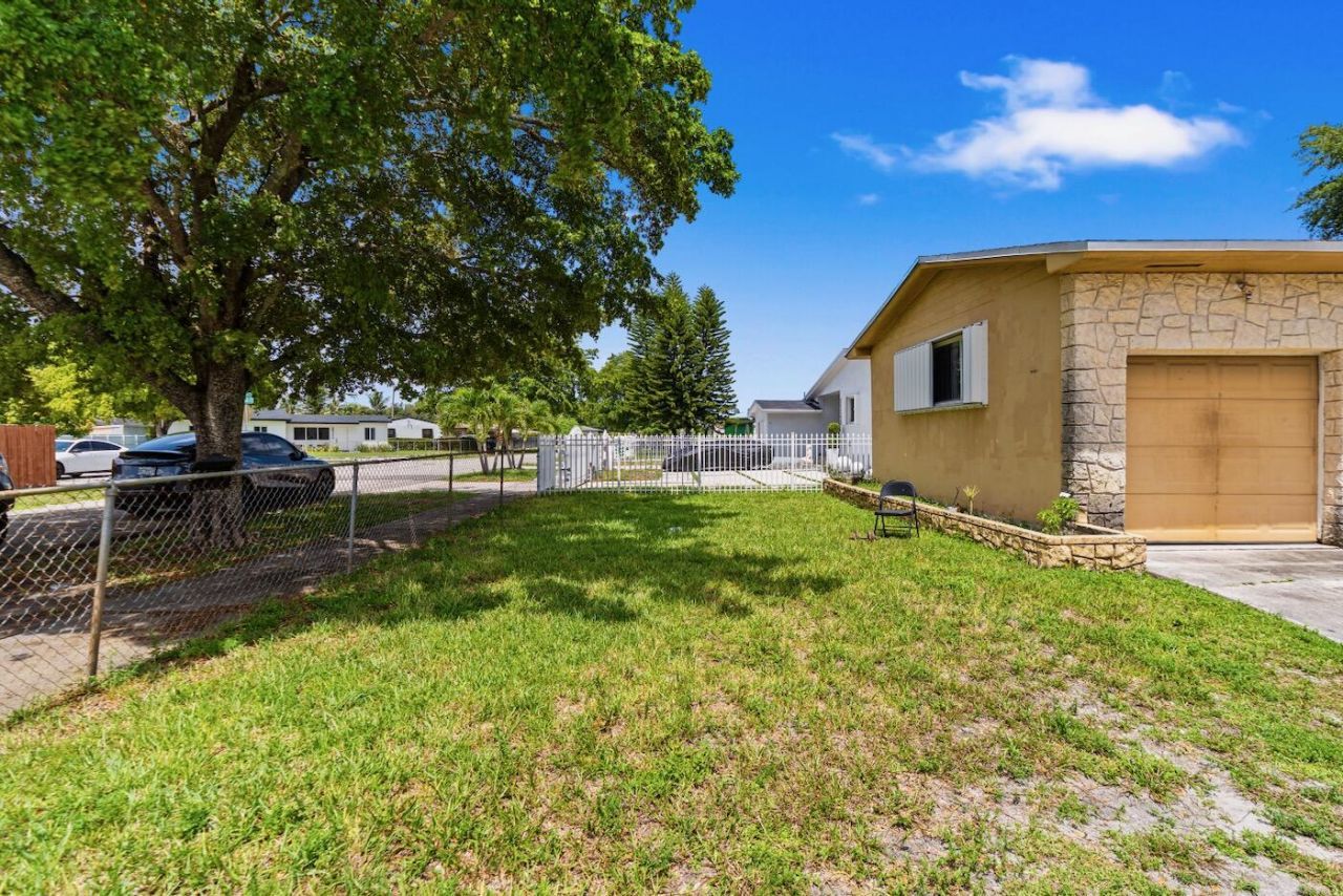 3031 NW 69th Terrace, Miami, FL 33147 Photo
