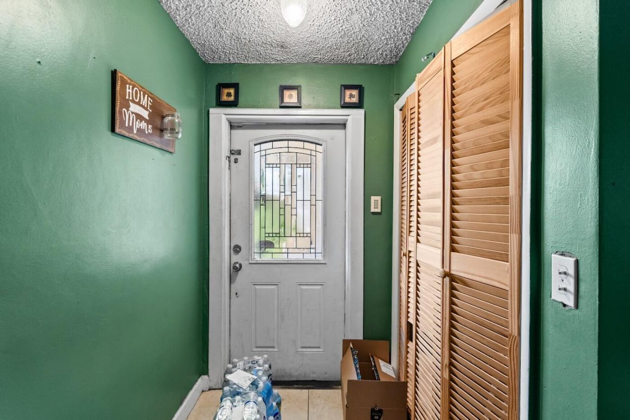 3031 NW 69th Terrace, Miami, FL 33147 Photo