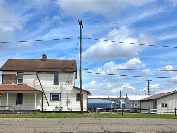 2380 S Lawn Avenue , Coshocton, OH 43812