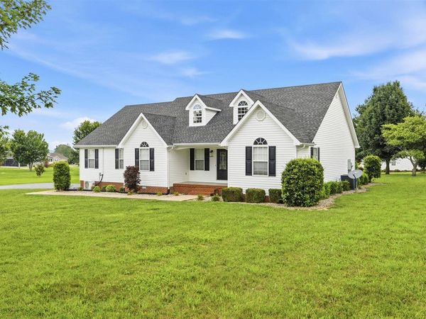 2368 Noah Bledsoe Road , Smiths Grove, KY 42171