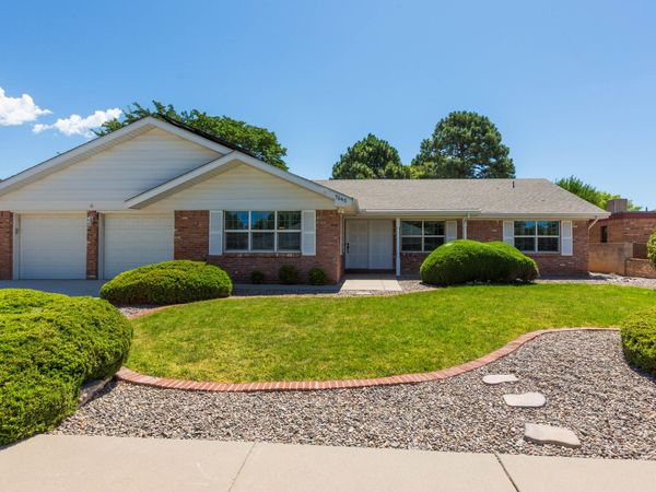 7640 Arroyo Del Oso Avenue NE, Albuquerque, NM 87109