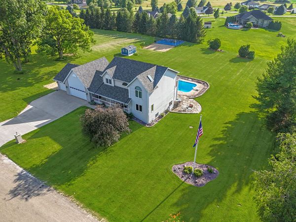 1954 Delmar Drive , Freeport, IL 61032