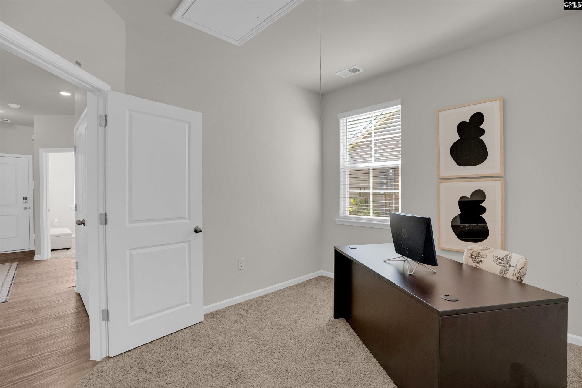 28 Edgebrook Drive  Photo 11