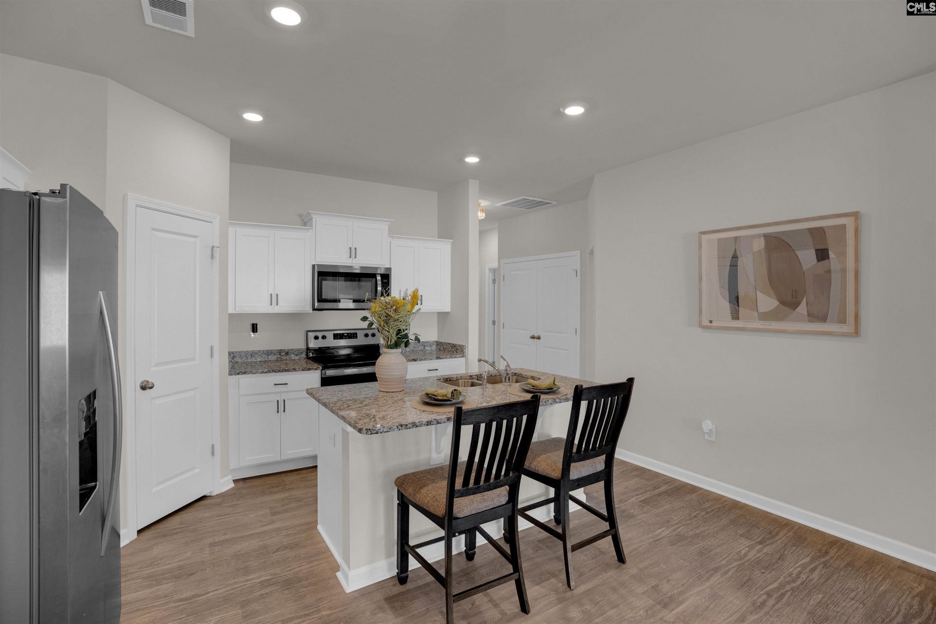 28 Edgebrook Drive  Photo 5