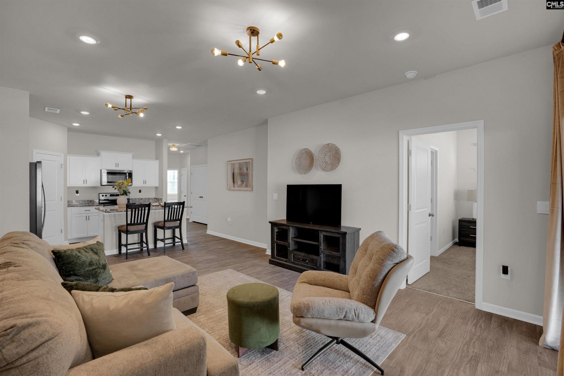 28 Edgebrook Drive  Photo 8